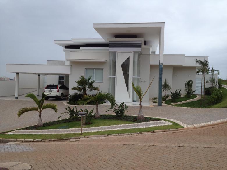 Residência no Condomínio Jatibela Campinas